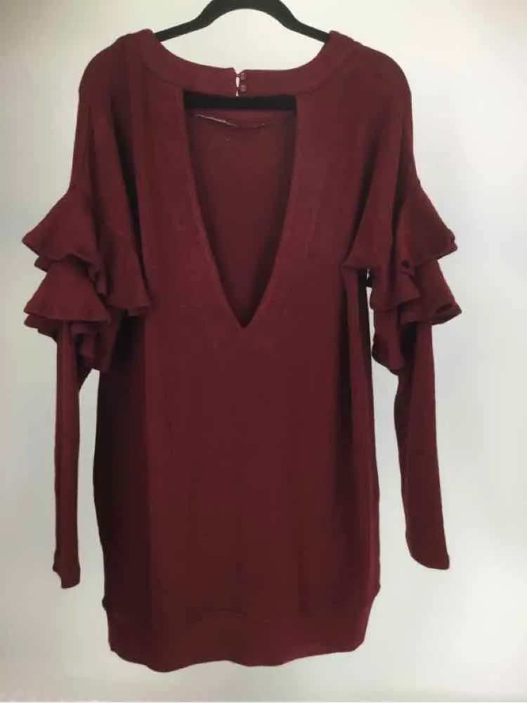 Essue Size M Maroon NWT Knit Long Sleeve Dress