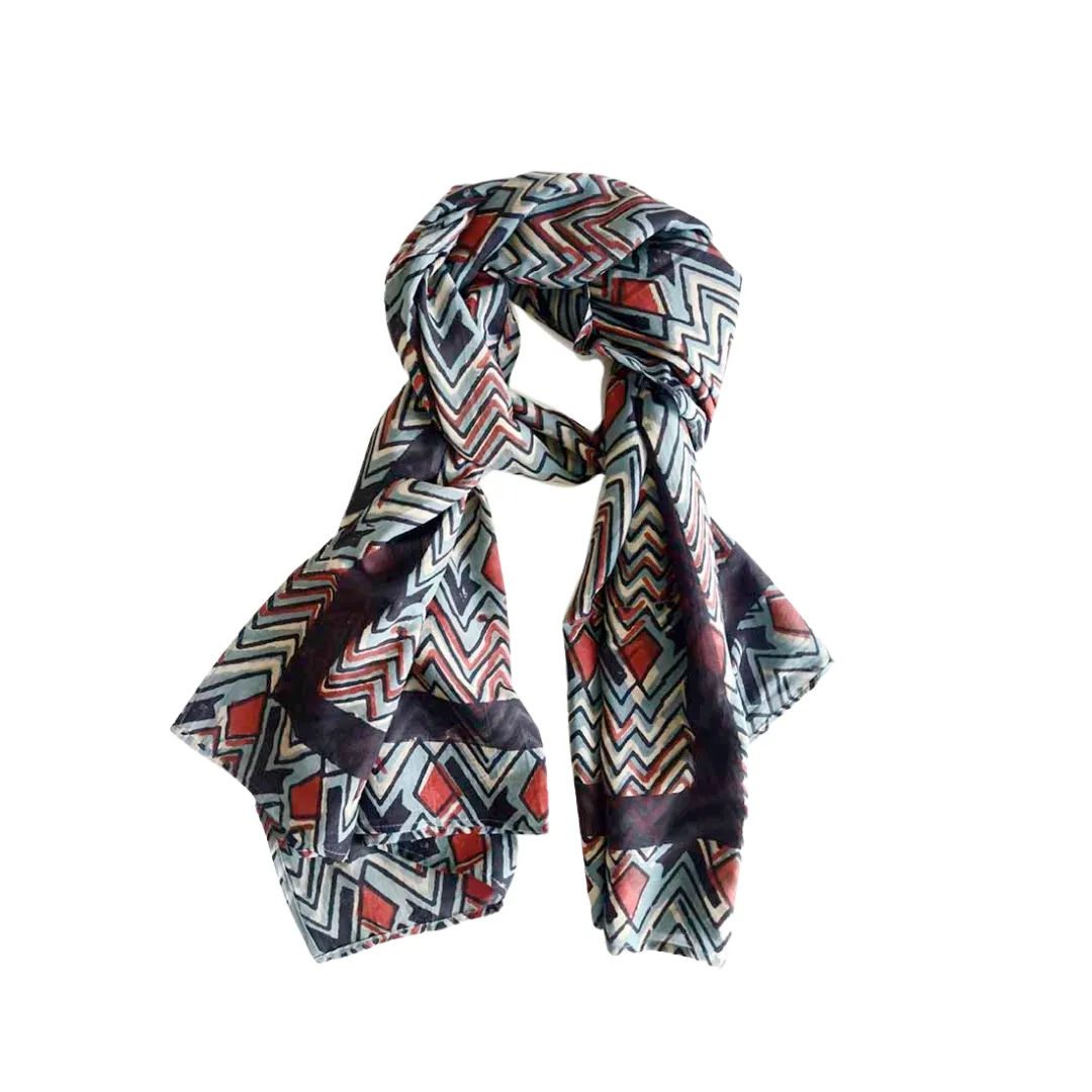 Misi Scarf